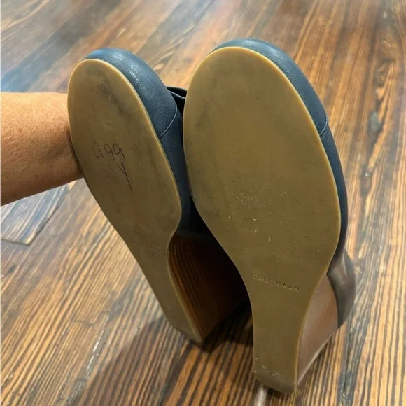 COLE HAAN Bow Tie Wedge Adair Grand Leather Wedges Pumps Shoes Women's Sz 9 B - Picture 6 of 7